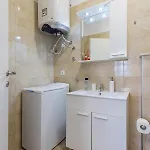 Anna 4* مْليني