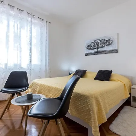 Anna Guest house