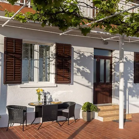Anna Guest house *